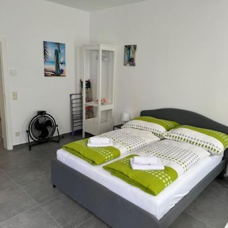 Klein Aber Fein Mit Terrasse Apartamento Viena Exterior foto