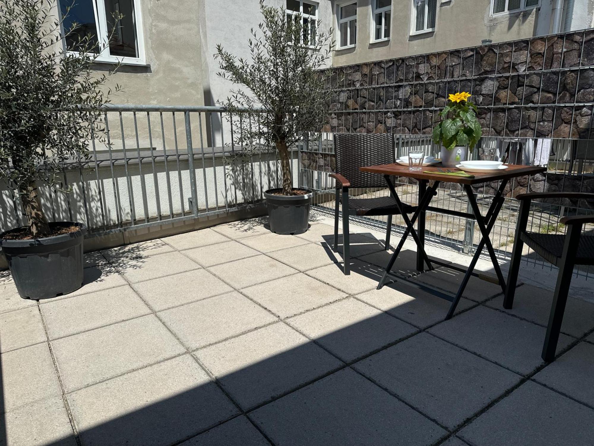 Klein Aber Fein Mit Terrasse Apartamento Viena Exterior foto